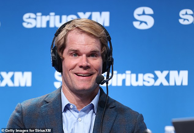 Greg Olsen de Fox opens in relation to Tom Brady after being transmitted by the tasks of the Super Bowl