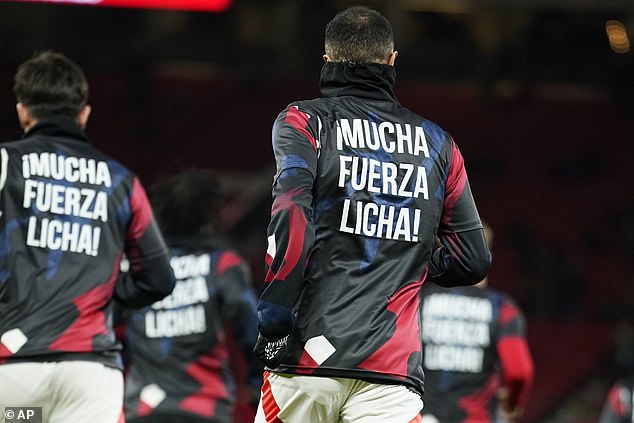 Man United Stars pays tribute to teammate Lisandro Martínez before the draw of the Fa-Dested Cup after the defender suffered a knee injury that ended the season