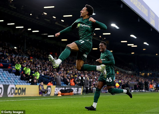 Leeds United 0-2 Millwall: FEMI Azeez scores two goals and Liam Roberts saves a penalty of Pascal Struijk as the lions reach the 16 round of the 16 Cup FA of 16