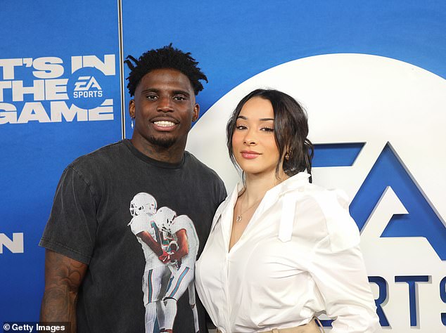 Tyreek Hill reveals support to Donald Trump before the president attends the Super Bowl