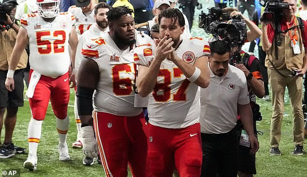 While Travis Kelce's NFL future is in balance, Chiefs fans discuss if it's time for him to retire