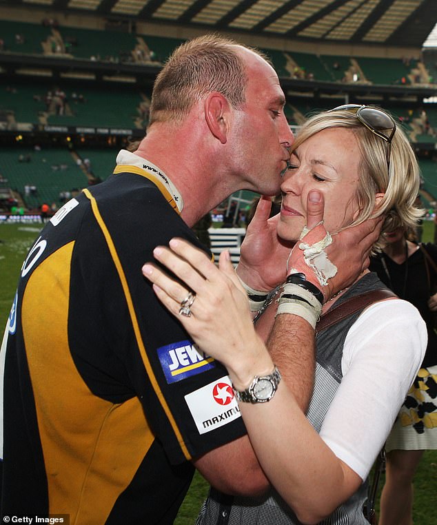 The rugby legend of England Lawrence Dallaglio divorciaing the wife almost 20 years after repeated claims of trap