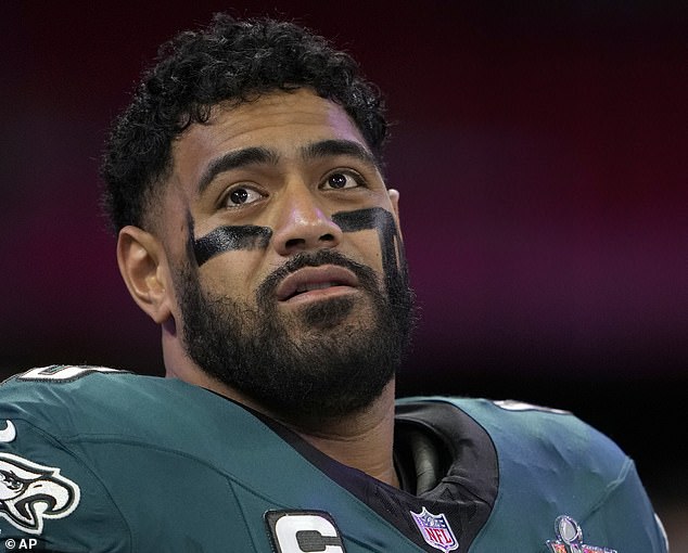 Meet the 205 cm giant who is being inclined to follow the steps of the winner of Super Bowl Jordan Mailata