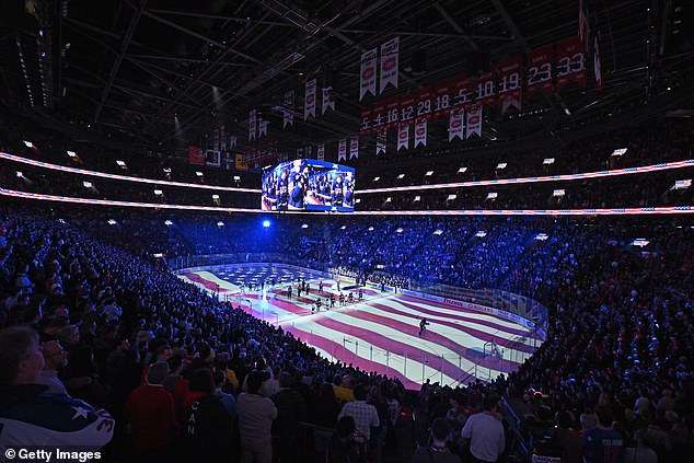 Canadian hockey fans boo the National Hymn of the United States again in the middle of Trump's tariff threat … despite the announcer to pray that no