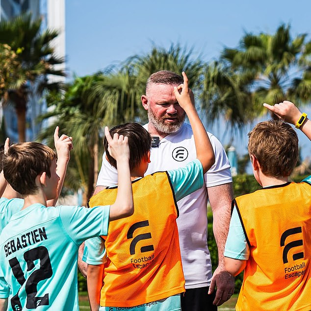 Wayne Rooney Vio training 'His and Kyle Walker's Sons' in a £ 8,000 camp in Dubai, after enjoying the night with Annie Kilner and the children