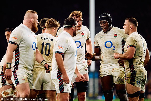 That England's football star caught attention during training, revealed the striking cost of cardiff hotels … in addition to the name of Leicester like Michael Cheika's replacement: confidential rugby