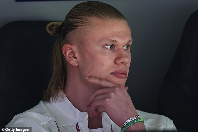 Pep Guardiola reveals that Erling Haaland is struggling to lower the stairs, since Manchester City provides an update of physical aptitude on the striker before Liverpool's clash