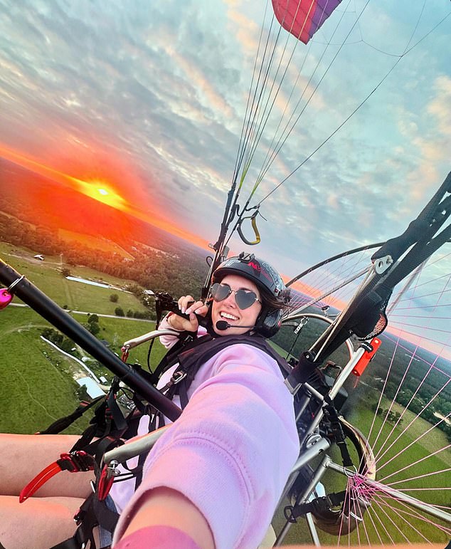 Mail Sport Extreme: Why flying to 18,000 feet in a flossing paramotor is an idea of ​​an exciting woman!