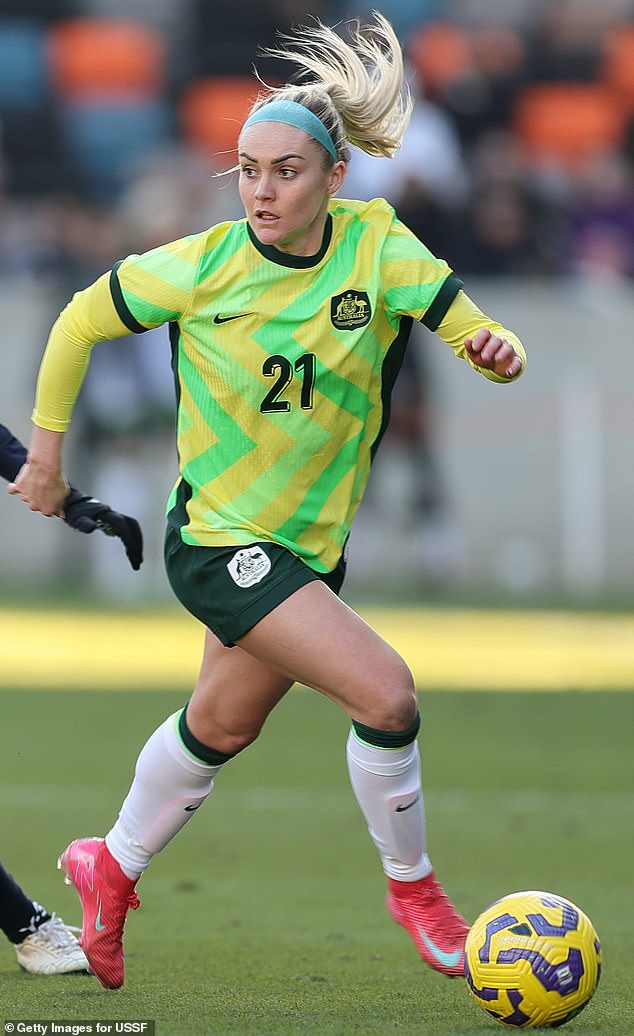 Australian football fans New kit's New Kit tabs in the Shebelieves Cup, and Socceroos Stars can wait