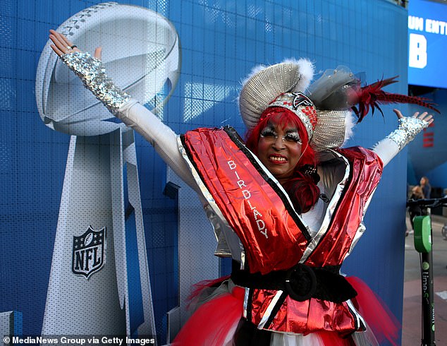 Famous' Birdlady 'by Atlanta Falcons facing criminal charges about' fake rear scam