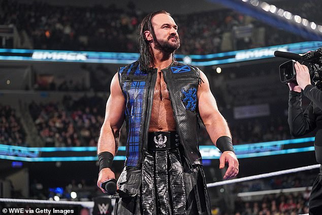 Drew McIntyre shares the graphic video 'of fluid that runs out of his knee a few minutes before the Scottish WWE star with Jimmy use