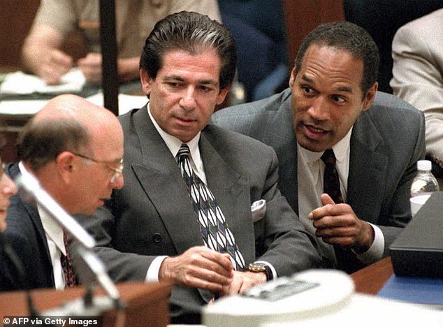 Rare of OJ Simpson with a strange inscription of Robert Kardashian to go to the auction