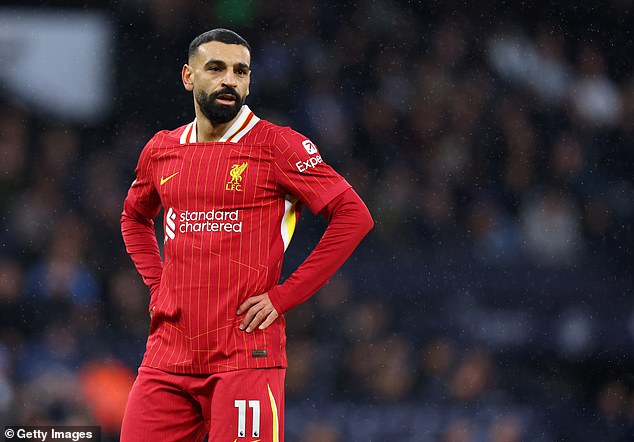 Micah Richards and Daniel Sturridge awkwardly check Jamie Carragher after she ruled out AFCon as an important tournament during Mo Salah's debate