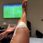 The star of Man United, Lisandro Martínez, receives his mother's support with his rehabilitation after suffering an anterior cross ligament injury