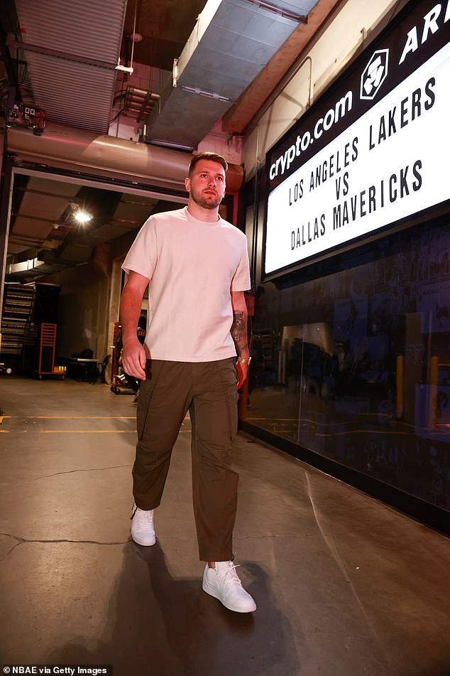 Luka Doncic arrives for the Lakers-Mavs game while the NBA superstar is preparing to face the old team after the bomb trade