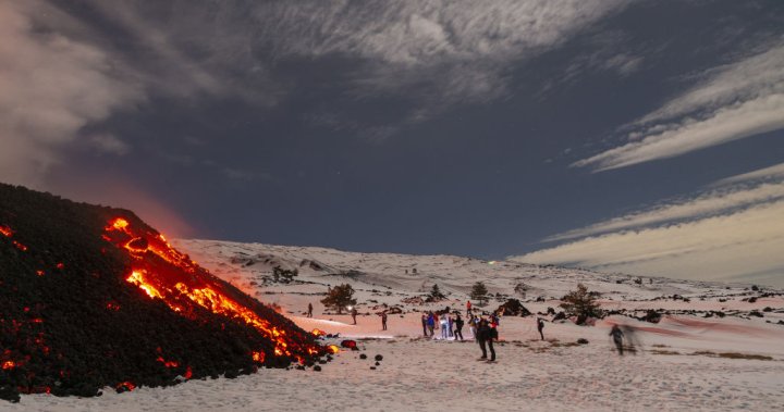 Tourists, skiers are getting too close to the lava of Mount Etna, the officials warn – National