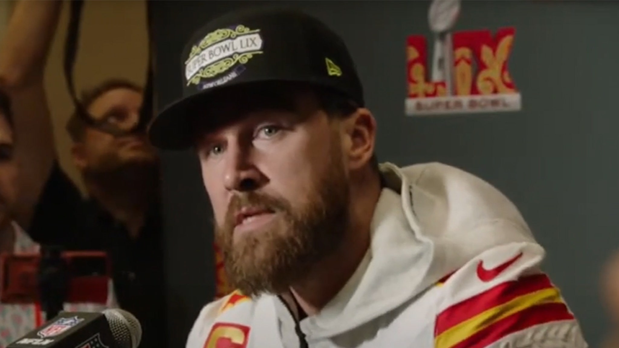 Travis Kelce goes out for Diamond shopping questions