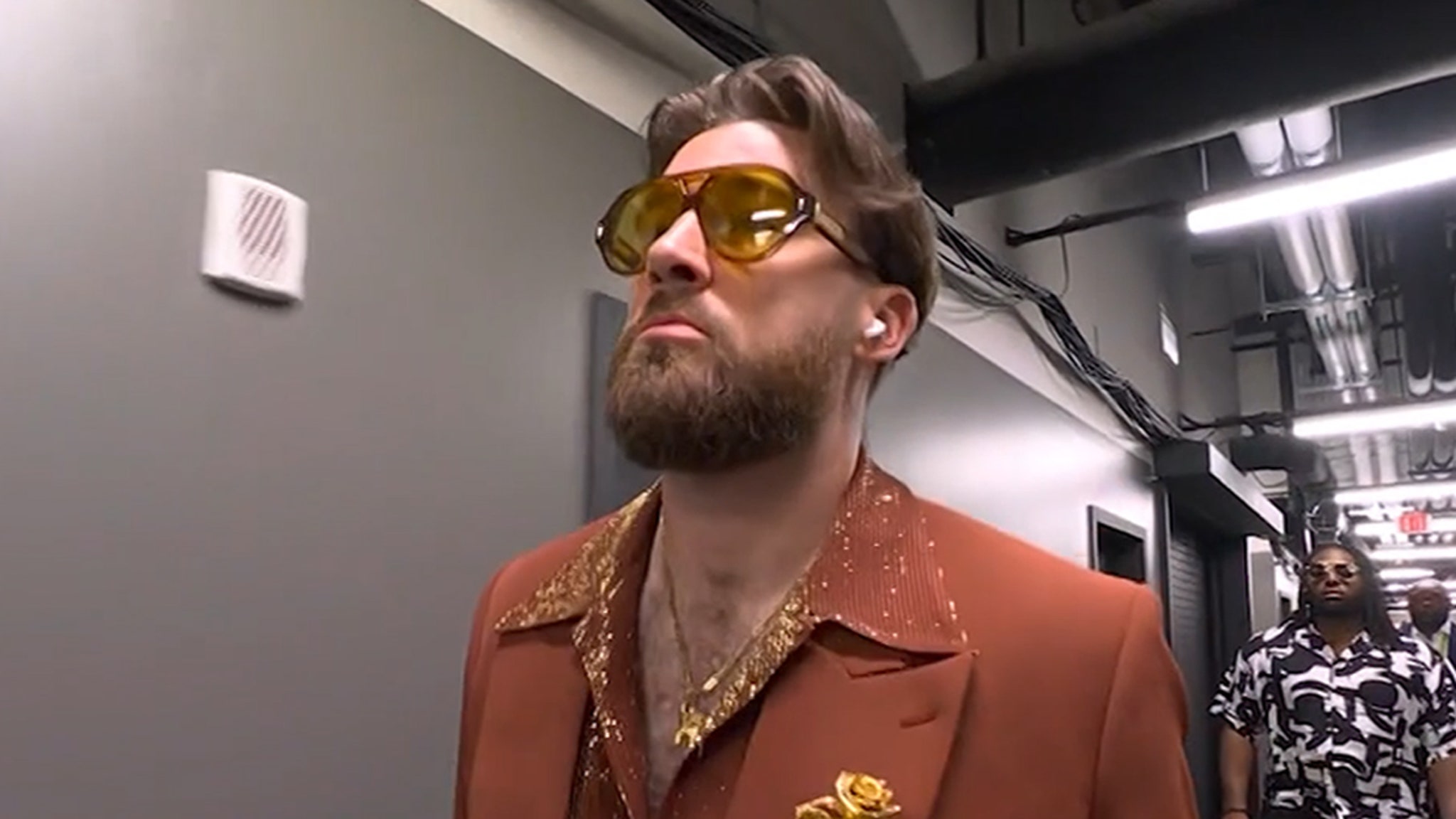 Travis Kelce comes style