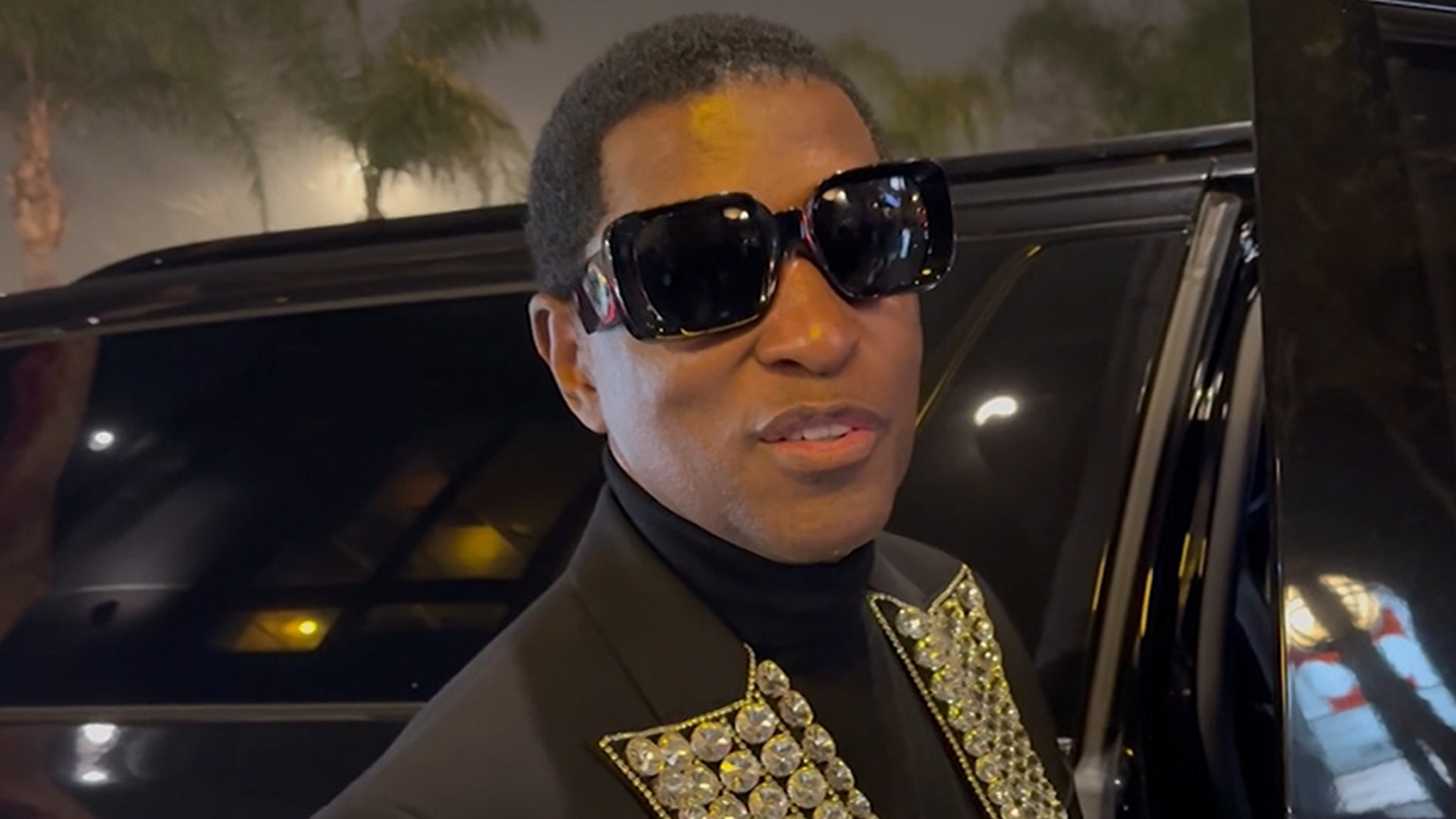 Babyface twitches the discharge of Grammy's red carpet over Chappell Roan