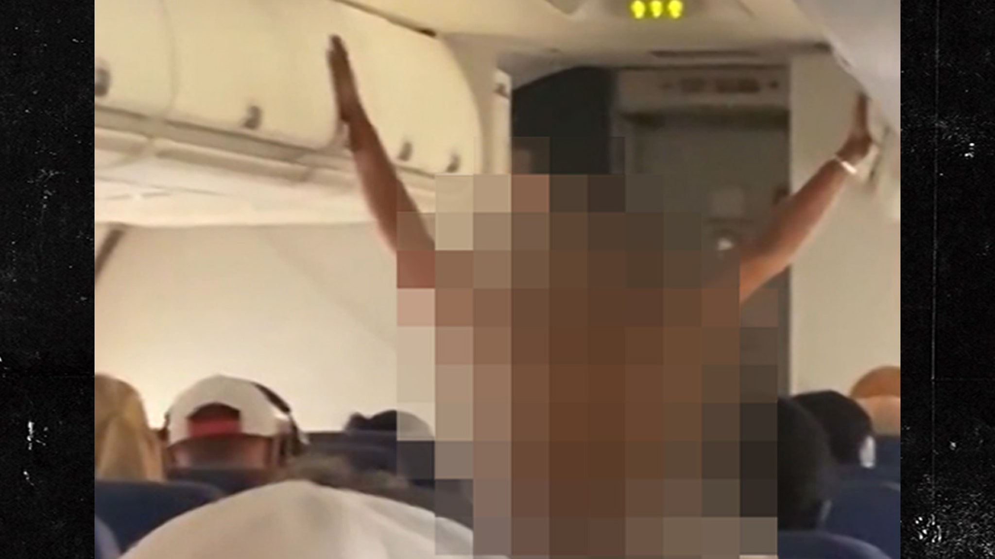 Naked woman who was removed from the southwest of plane in Houston on video