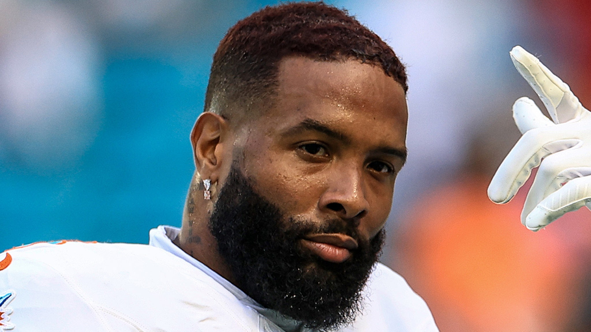 Odell Beckham Jr. comments on allegations of rape in Diddy Suit, “Shxts stupid”