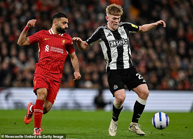 Newcastle's star, Lewis Hall, left the Capabao Cup final, when Eddie Howe suffers from another blow ahead of Showpite against Liverpool