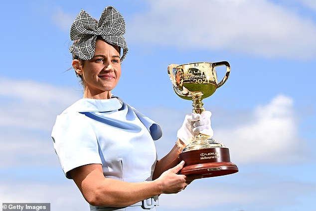 With a broken heart Michelle Payne breaks her silence after the death of sister Bernadette