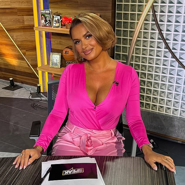 Joy Taylor returns to Fox Sports in a revealing outfit after the mysterious absence of two weeks in the midst of sexual demand