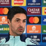 The former Arsenal star explodes Mikel Arteta for making the “same error in two seasons” and states that Gunners Boss “is not the right guy” to win the league