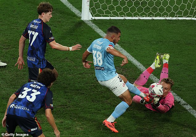 A-LEAGUE: Footy fans attack on shadow game photos with two of Australia's largest teams