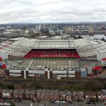 Paul Scholes insists that it is the right time for Man United to leave Old Trafford, but explains why he has doubts about his new Super Stadium of £ 2 billion