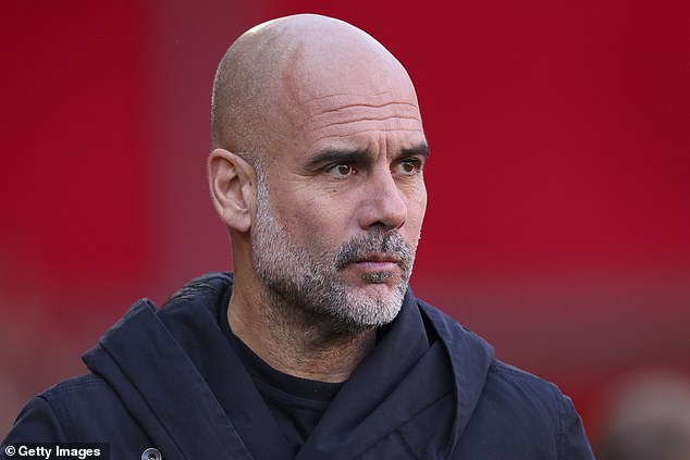 Pep Guardiola laughs at Fabio Capello's statement that he is “arrogant” after the former head of England argued that the Spanish “has done enormous damage to football”