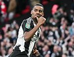 Liverpool 1-2 Newcastle: Magpies end 70 years waiting for national roofs with an impressive Caabao Cup after the goals of Alexander Isak and Dan Burn in Wembley