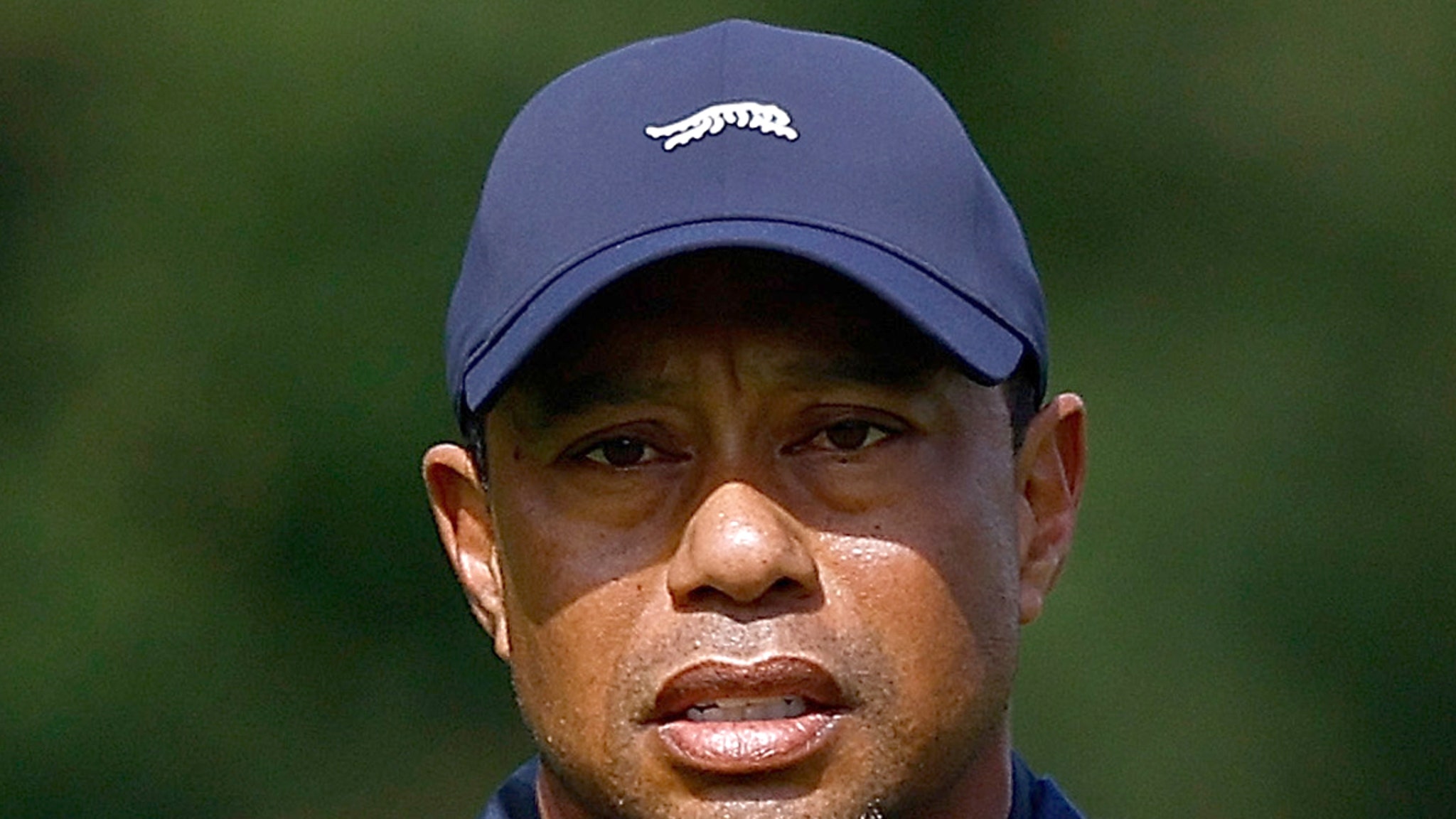 Tiger Woods breaks Achilles, is operated on